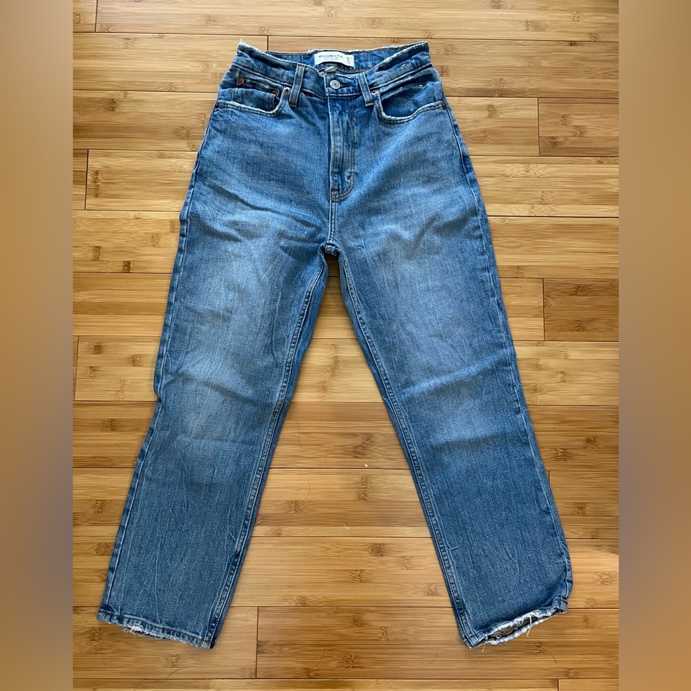 Abercrombie & Fitch curve love straight ankle jeans